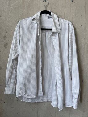 Gimaguas Unisex White Pinstripe Button-Up Shirt